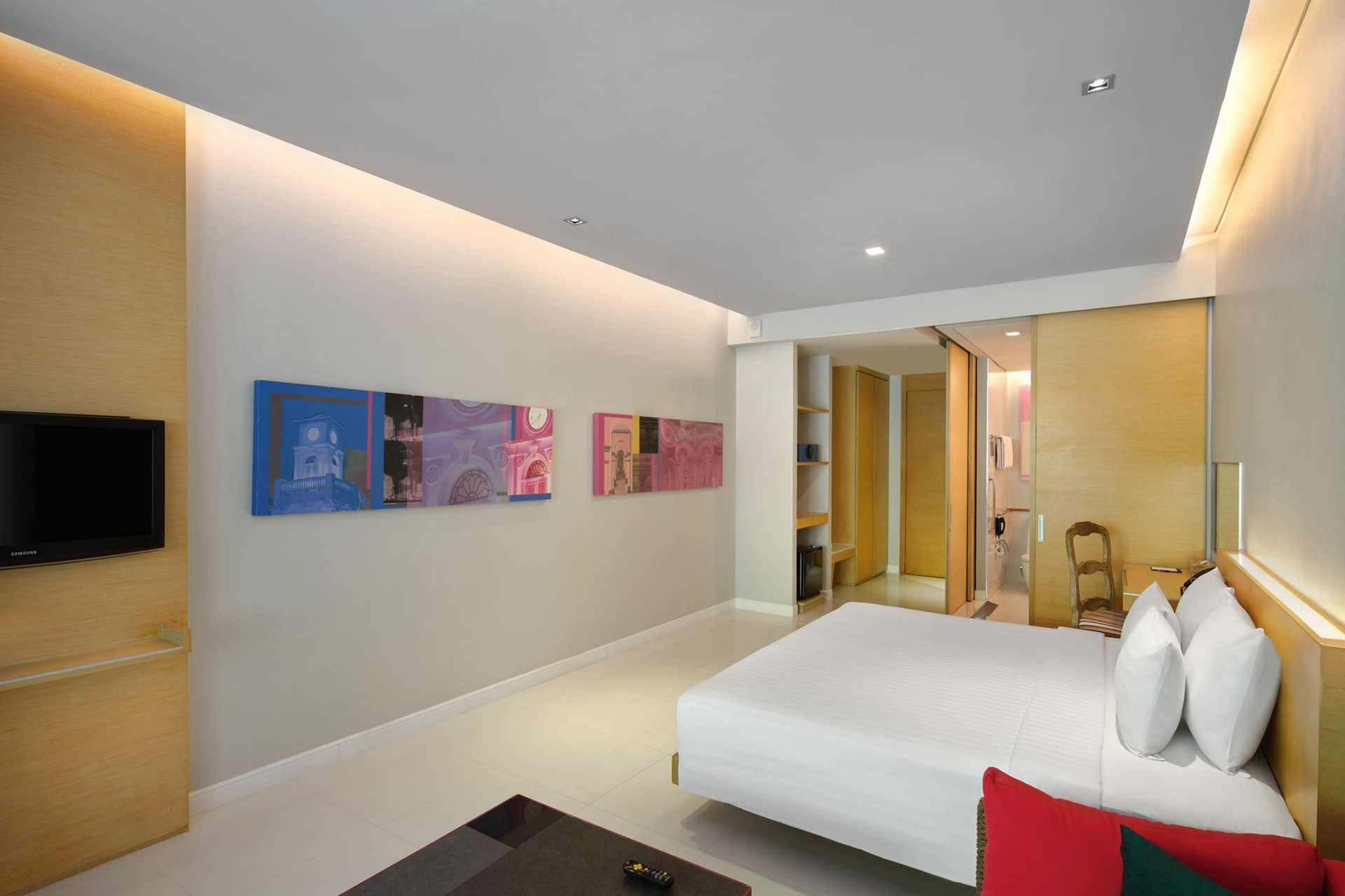 Plaza room
