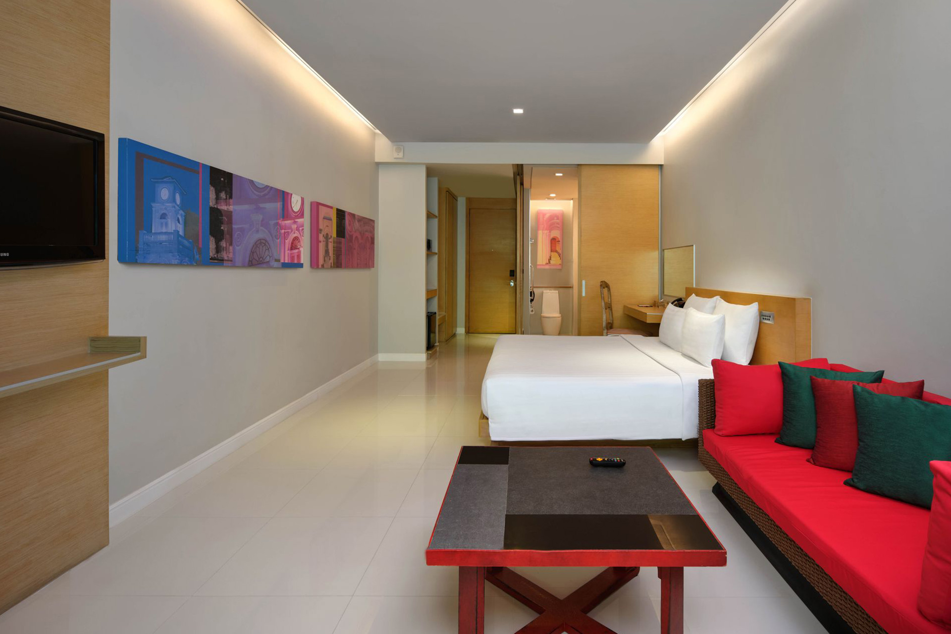Plaza room