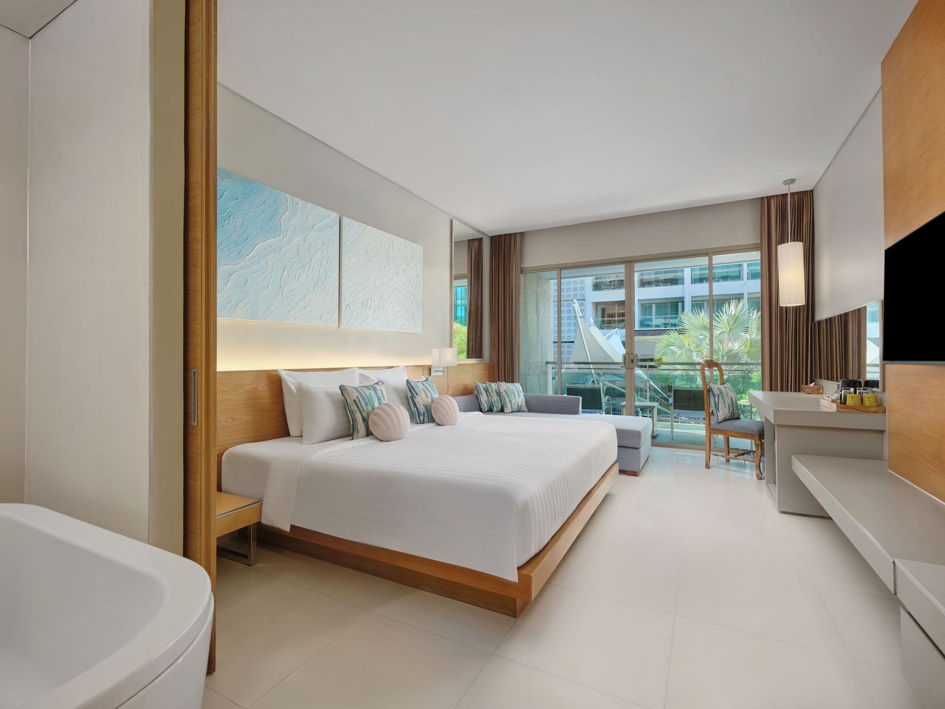 Plaza room