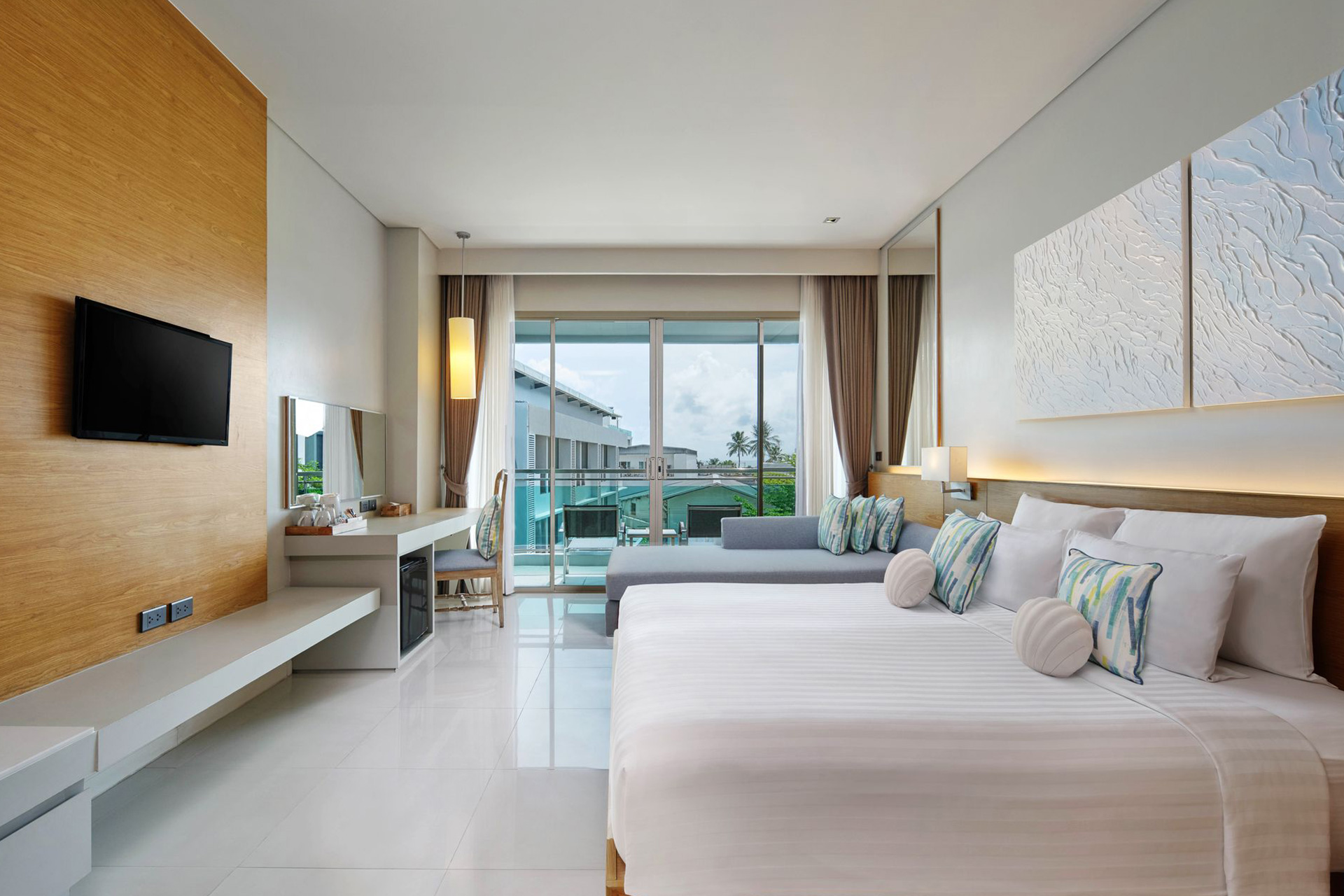 Plaza room