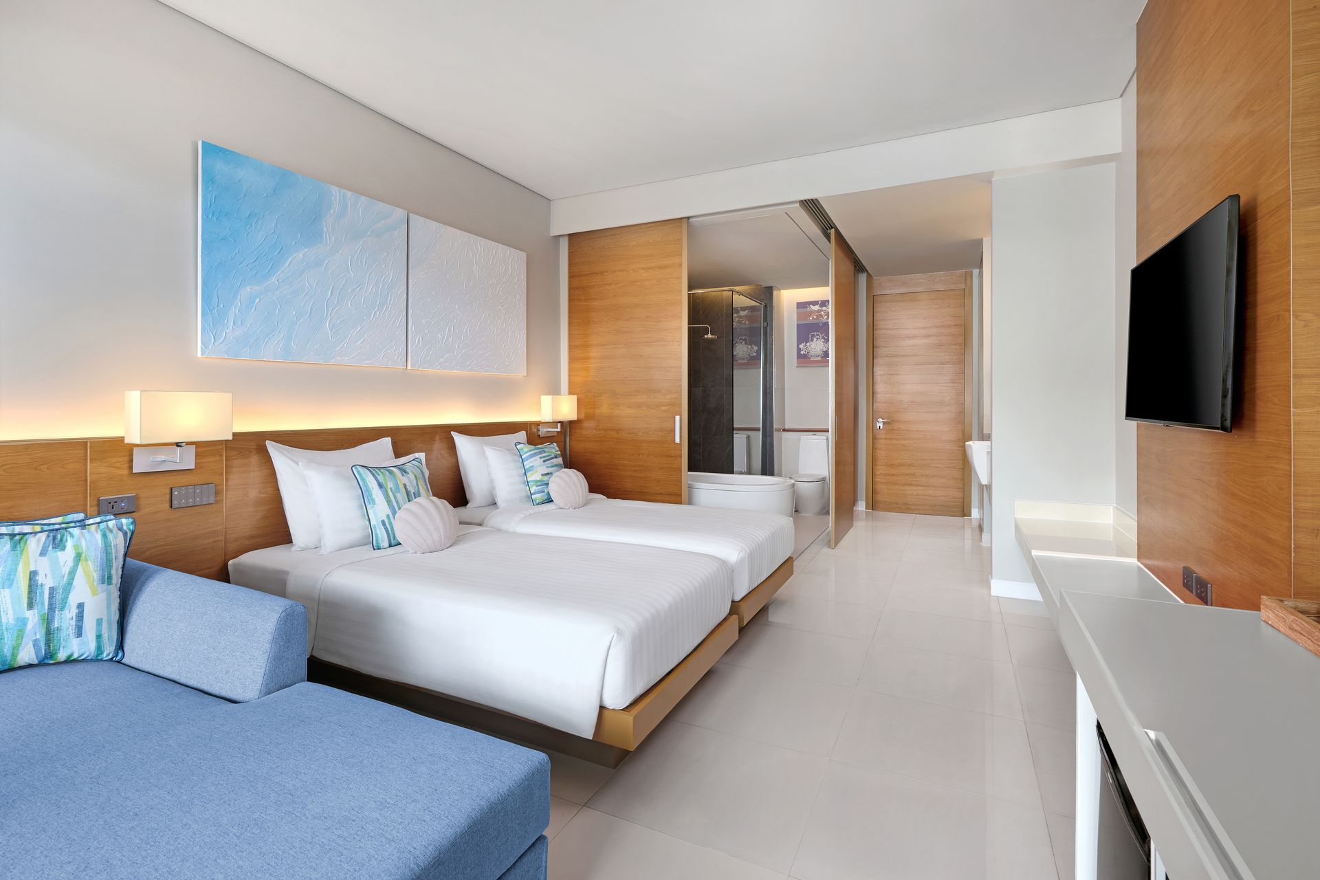 Plaza room