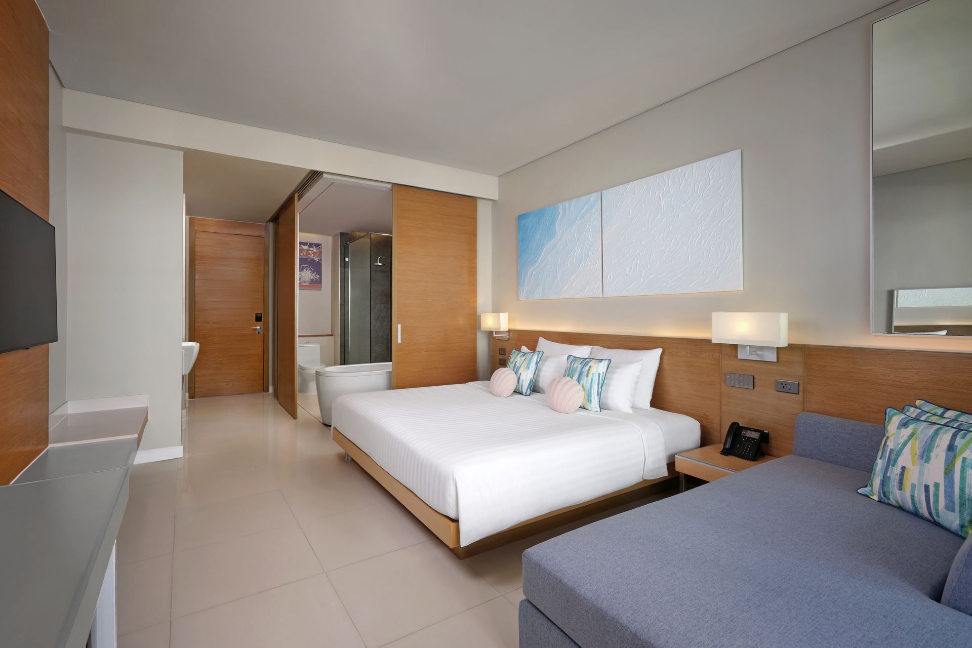 Plaza room